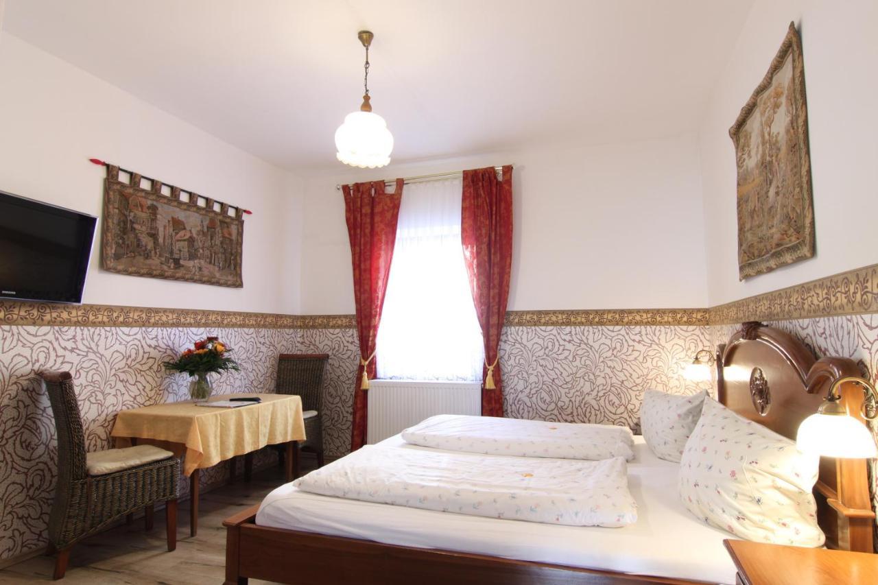 Kreuzerhof Hotel Garni โรเทนบวร์ก อ็อบ แดร์เทาเบอร์ ภายนอก รูปภาพ