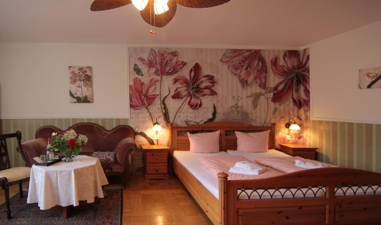 Kreuzerhof Hotel Garni โรเทนบวร์ก อ็อบ แดร์เทาเบอร์ ภายนอก รูปภาพ