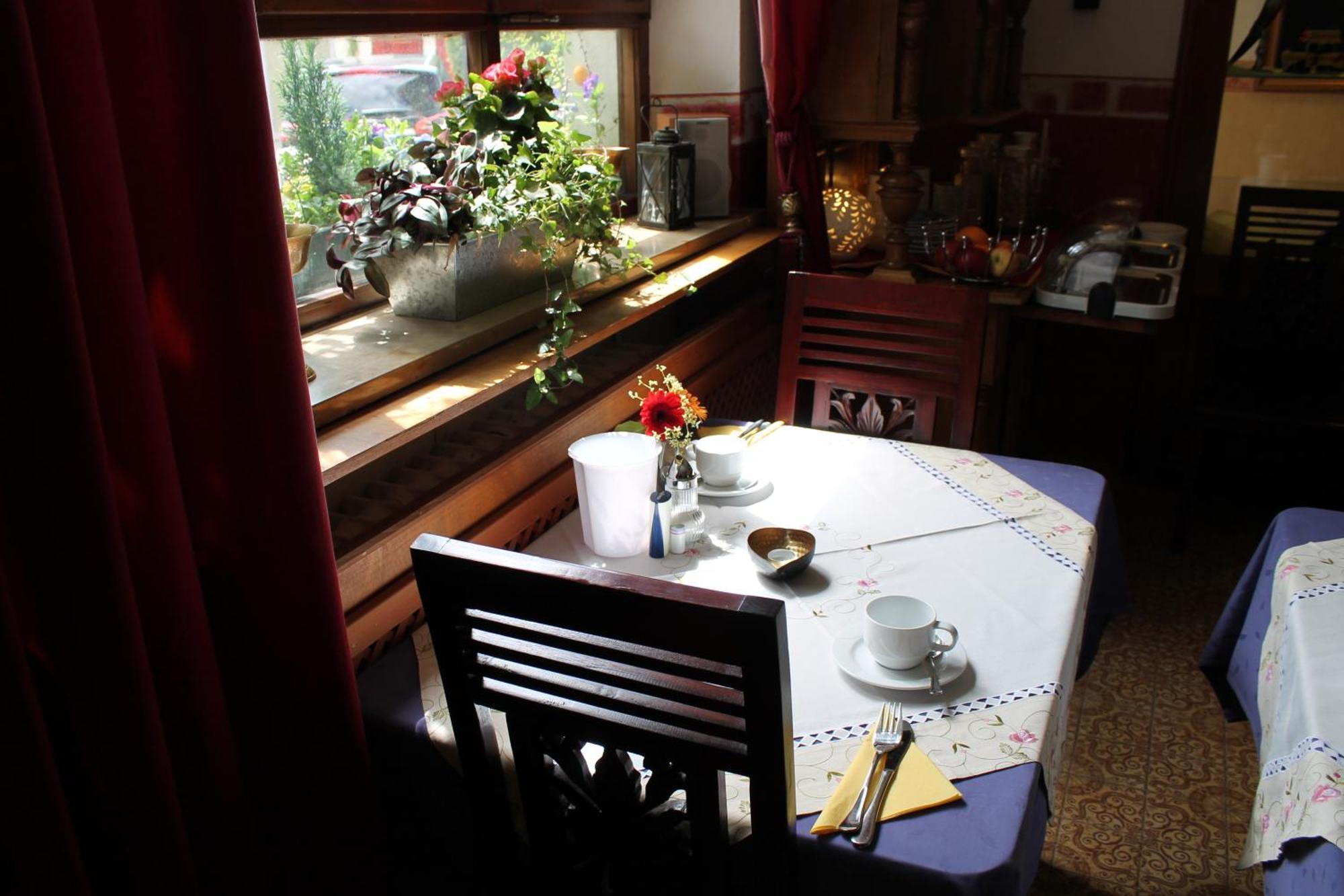 Kreuzerhof Hotel Garni โรเทนบวร์ก อ็อบ แดร์เทาเบอร์ ภายนอก รูปภาพ