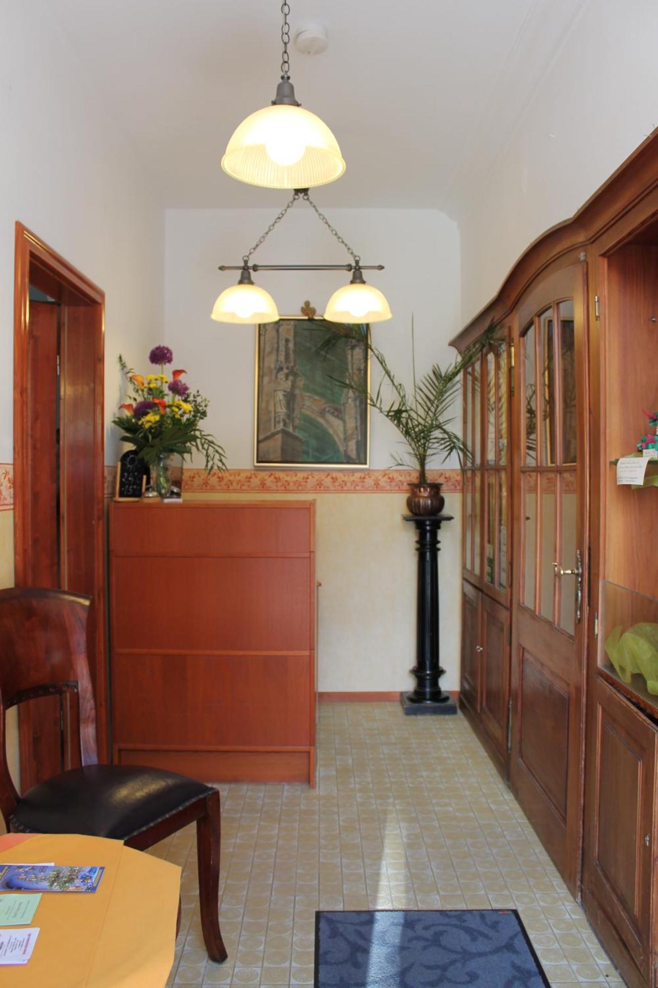 Kreuzerhof Hotel Garni โรเทนบวร์ก อ็อบ แดร์เทาเบอร์ ภายนอก รูปภาพ