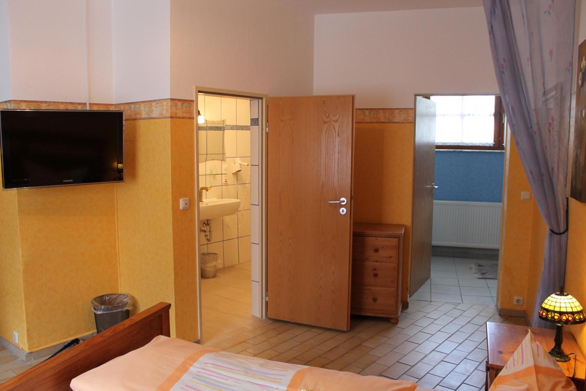 Kreuzerhof Hotel Garni โรเทนบวร์ก อ็อบ แดร์เทาเบอร์ ภายนอก รูปภาพ