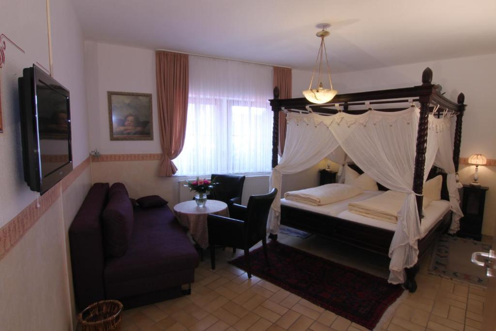Kreuzerhof Hotel Garni โรเทนบวร์ก อ็อบ แดร์เทาเบอร์ ภายนอก รูปภาพ