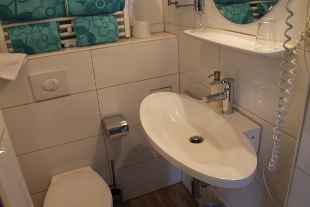 Kreuzerhof Hotel Garni โรเทนบวร์ก อ็อบ แดร์เทาเบอร์ ห้อง รูปภาพ